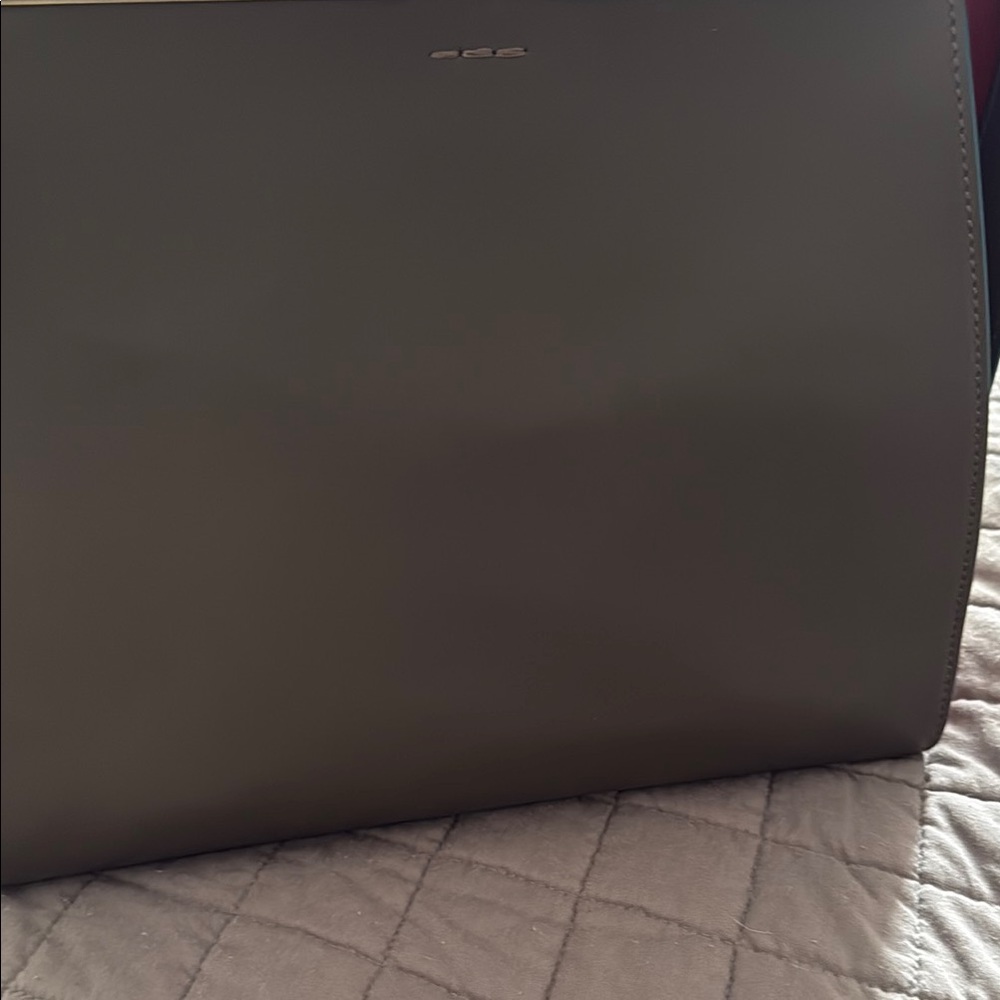 Fendi Women's Red and Gray Bag - Picture 9 of 9